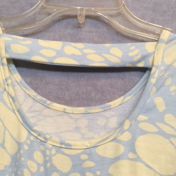 Twenty Second Crisscross Front Fun Stretch Summer Top - Picture 6 of 7